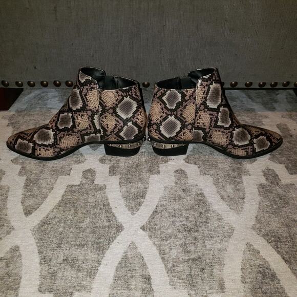 Circus By Sam Edelman Woimen's 7 Ankle Boots Taupe  Snake Print - Picture 3 of 9